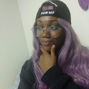 Meet your Posher, Naomi